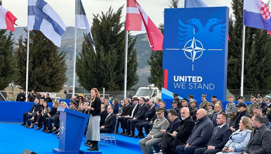 NATO tăng cường hiện diện tại Balkan bằng một căn cứ không quân mới ở Albania- Ảnh 1.