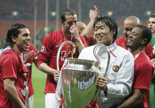 Huyền thoại Park Ji-sung: Vẫn trăn trở với bóng đá, sống hạnh phúc bên vợ đẹp - con khôn- Ảnh 1.