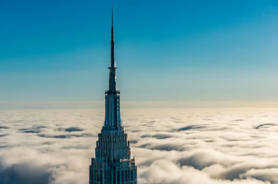 Định hình lại kỷ lục thế giới: Một quốc gia thông báo kế hoạch xây siêu công trình 'vượt mây' cao tới 2.000 m, tháp Burj Khalifa còn ‘thua xa’, có thể mất tới 123 nghìn tỷ đồng mới hoàn thành- Ảnh 1.
