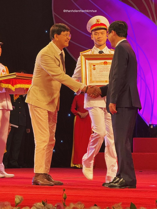 Thanh Điền - nghệ sĩ duy nhất hai lần lên sân khấu nhận danh hiệu NSND- Ảnh 2.