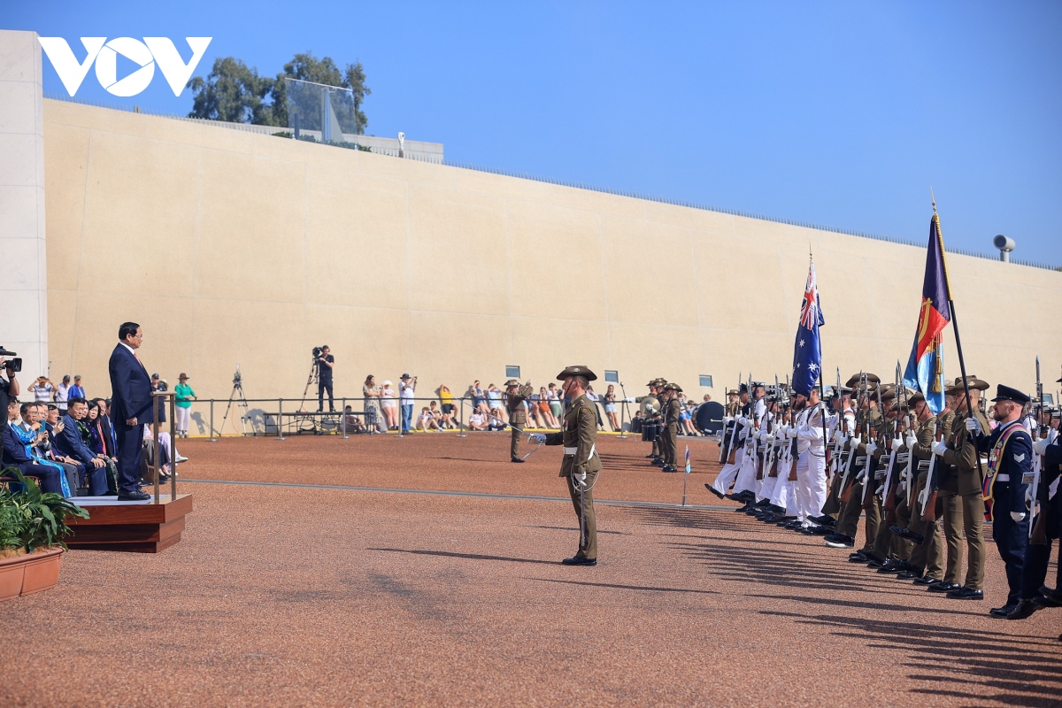 Australia bắn đại bác chào mừng Thủ tướng Phạm Minh Chính- Ảnh 1.