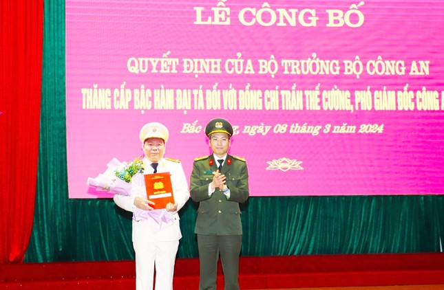 Phó Giám đốc Công an tỉnh Bắc Giang được thăng cấp- Ảnh 1.