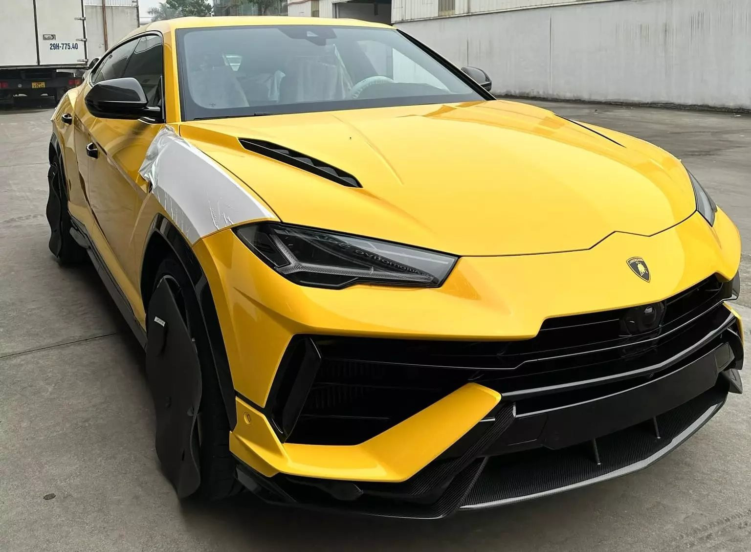 Đại gia Quốc Vũ lên tiếng: Mua xe Lamborghini Urus Performante đắt hơn 5 tỷ so với giá niêm yết, có gì khác biệt?- Ảnh 5.