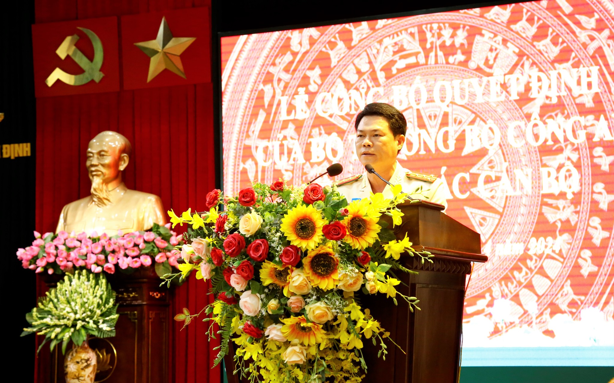 Đại tá Nguyễn Hữu Mạnh được bổ nhiệm làm Giám đốc Công an tỉnh Nam Định- Ảnh 2.