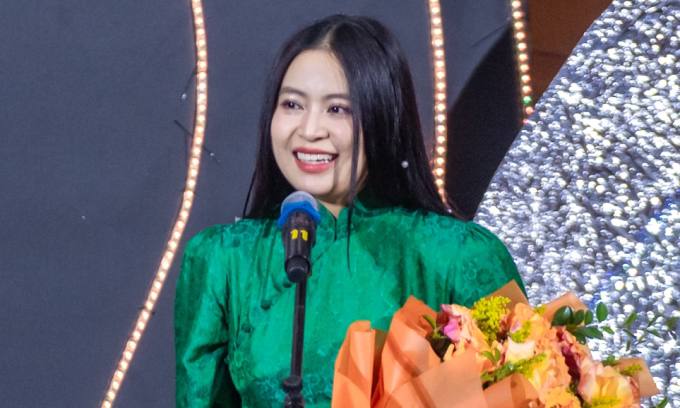 Ho&agrave;ng Thuỳ Linh lộ loạt hấu hiệu mẹ bầu: Mất t&iacute;ch khỏi showbiz, nhan sắc lạ lẫm trong lần hiếm hoi lộ diện- Ảnh 2.