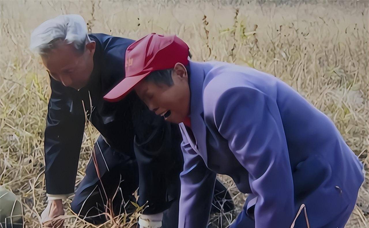 Cha qua đời, con gái dọn dẹp di vật phát hiện bí mật giấu kín suốt 60 năm, đến chính phủ cũng phải vào cuộc điều tra- Ảnh 3.