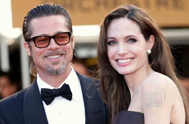 Bạn gái kém 29 tuổi xoa dịu Brad Pitt- Ảnh 3.