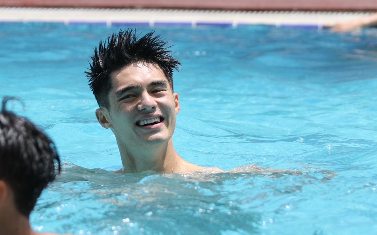Cầu thủ U23 Việt Nam khoe cơ bụng 6 múi ở bể bơi sau trận gặp U23 Jordan- Ảnh 5.