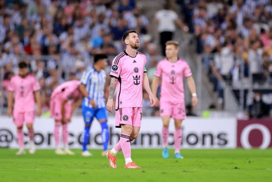 Inter Miami của Messi bị loại khỏi CONCACAF Club, fan hô vang tên Ronaldo- Ảnh 1.