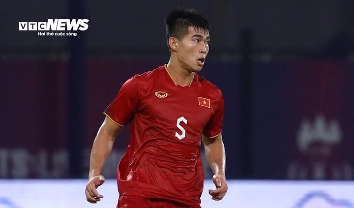 HLV Hoàng Anh Tuấn gây bất ngờ với đội trưởng của U23 Việt Nam- Ảnh 1.