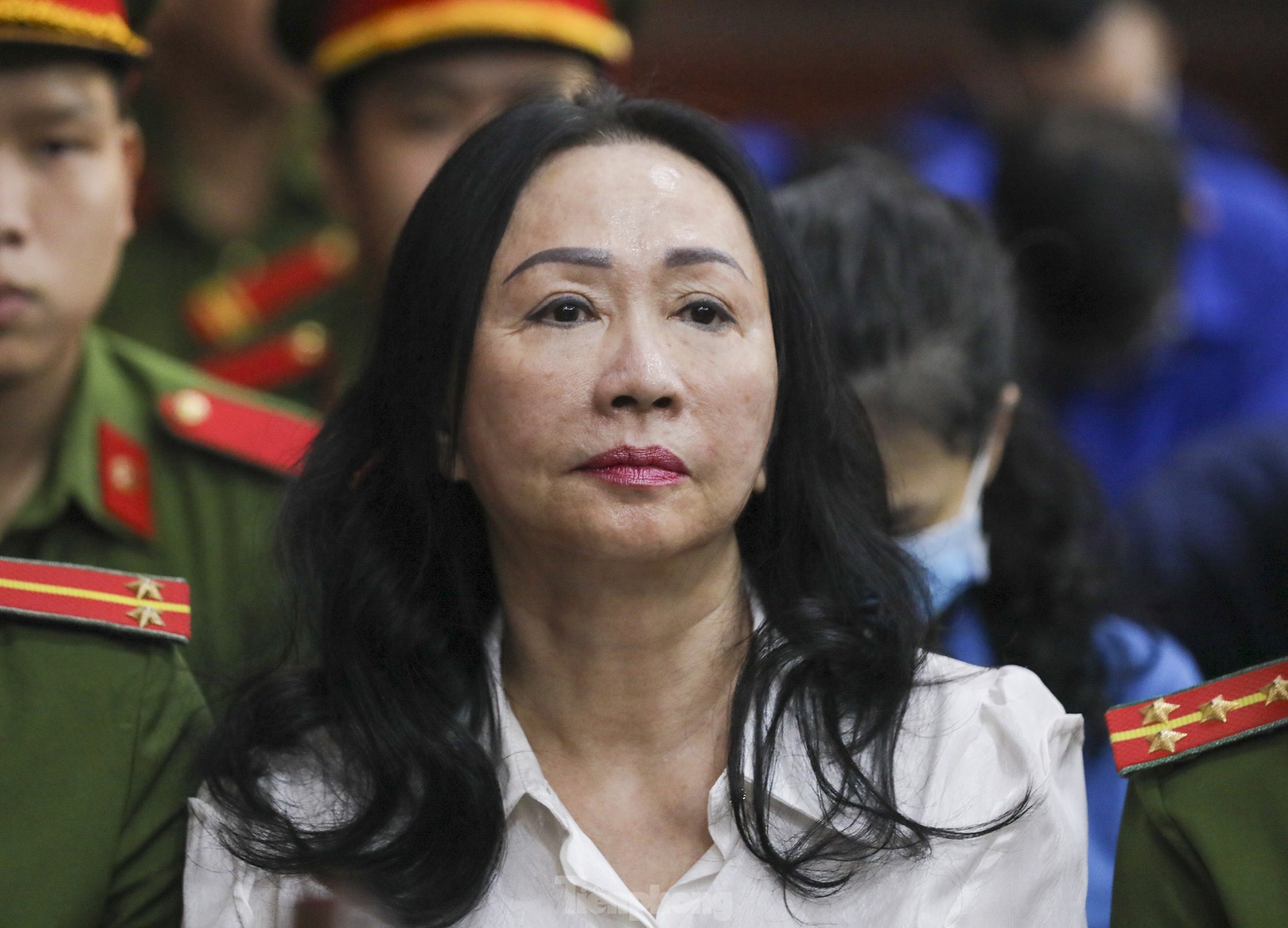 Hình ảnh bà Trương Mỹ Lan cùng các bị cáo trước giờ tuyên án- Ảnh 4.