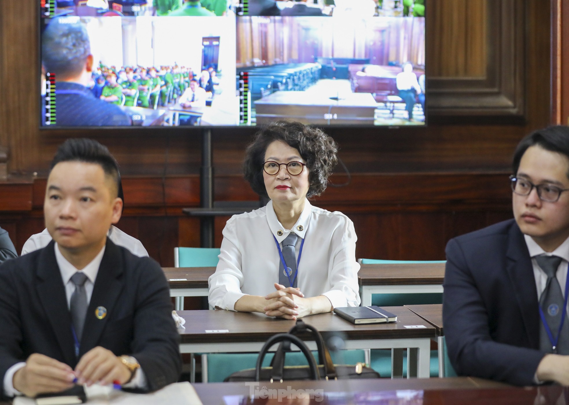 Hình ảnh bà Trương Mỹ Lan cùng các bị cáo trước giờ tuyên án- Ảnh 12.