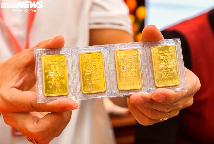 Vàng trong nước đắt hơn thế giới chục triệu đồng, Thủ tướng yêu cầu xử lý ngay- Ảnh 1.