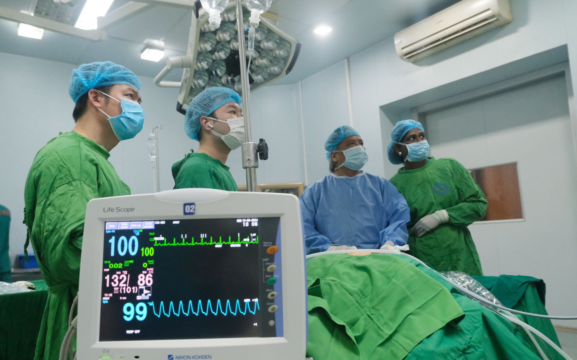 1 kỹ thuật mổ của Việt Nam được thế giới ngợi khen hết lời: Đã có hơn 300 bác sĩ nước ngoài tới học hỏi