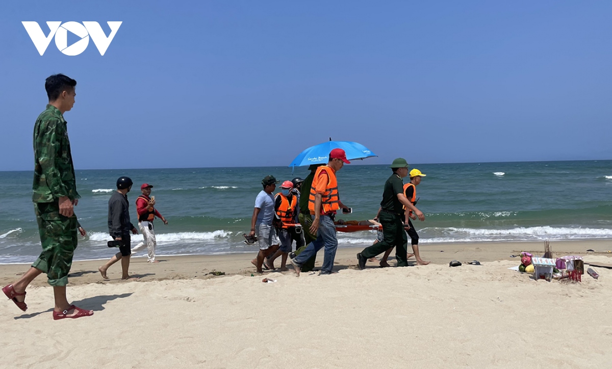 Tìm thấy thi thể cháu bé thứ 2 bị sóng biển cuốn trôi tại biển Đà Nẵng- Ảnh 2.