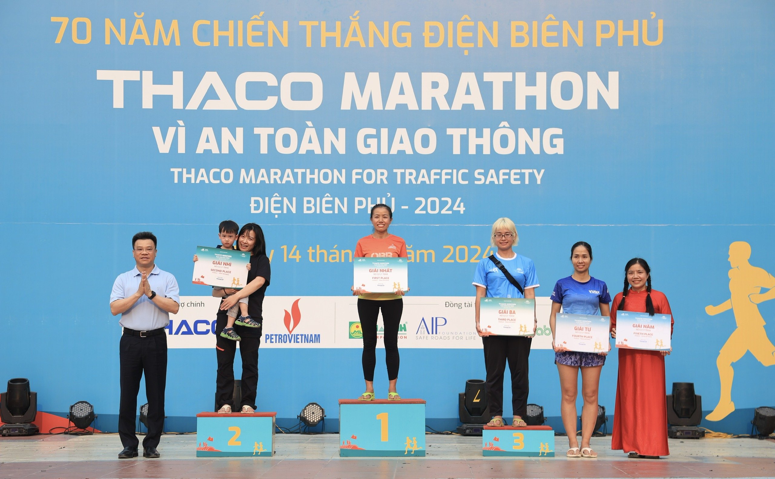 Sôi nổi tranh tài Giải chạy THACO Marathon – Điện Biên Phủ năm 2024- Ảnh 2.