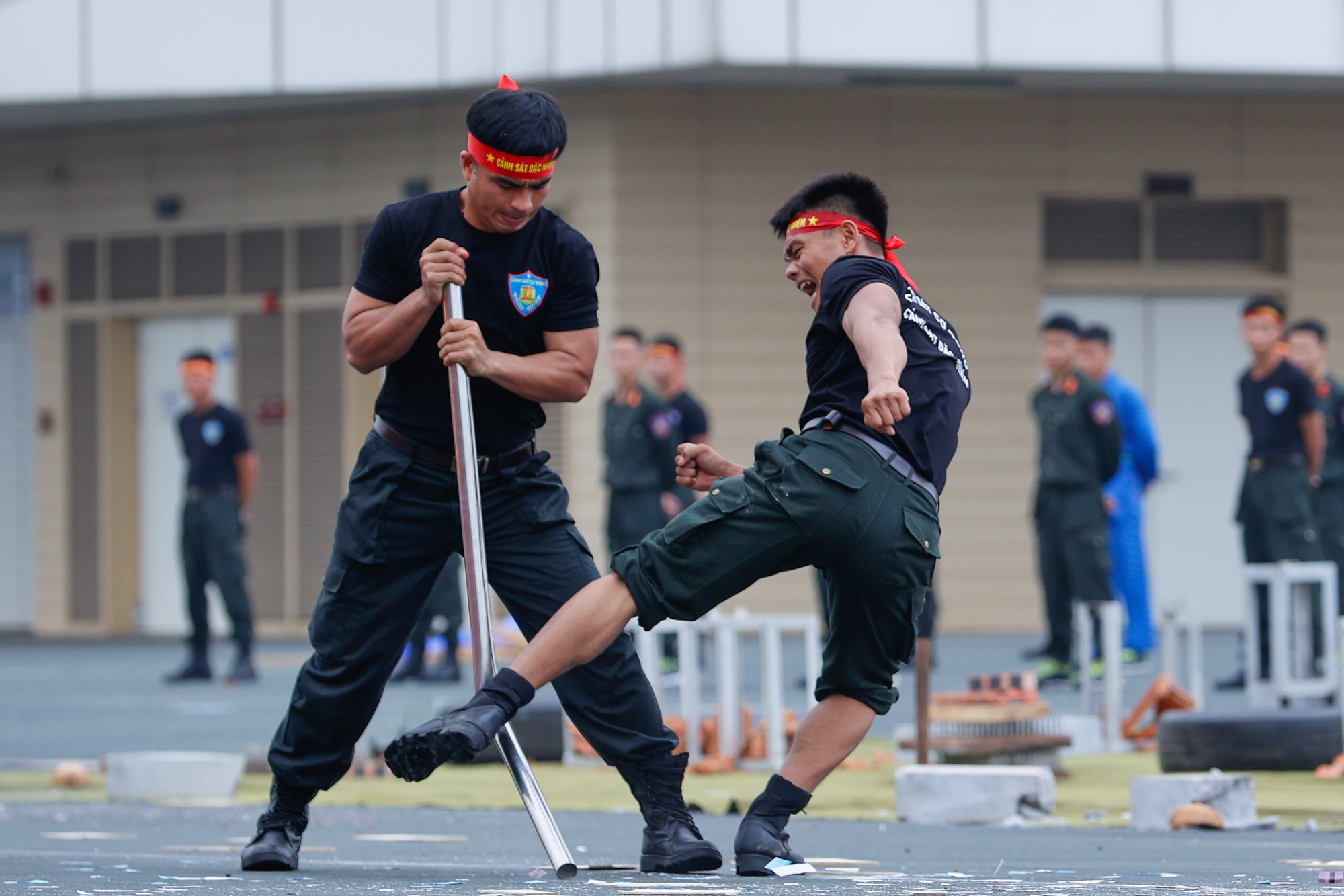 Xây dựng lực lượng Cảnh sát cơ động 