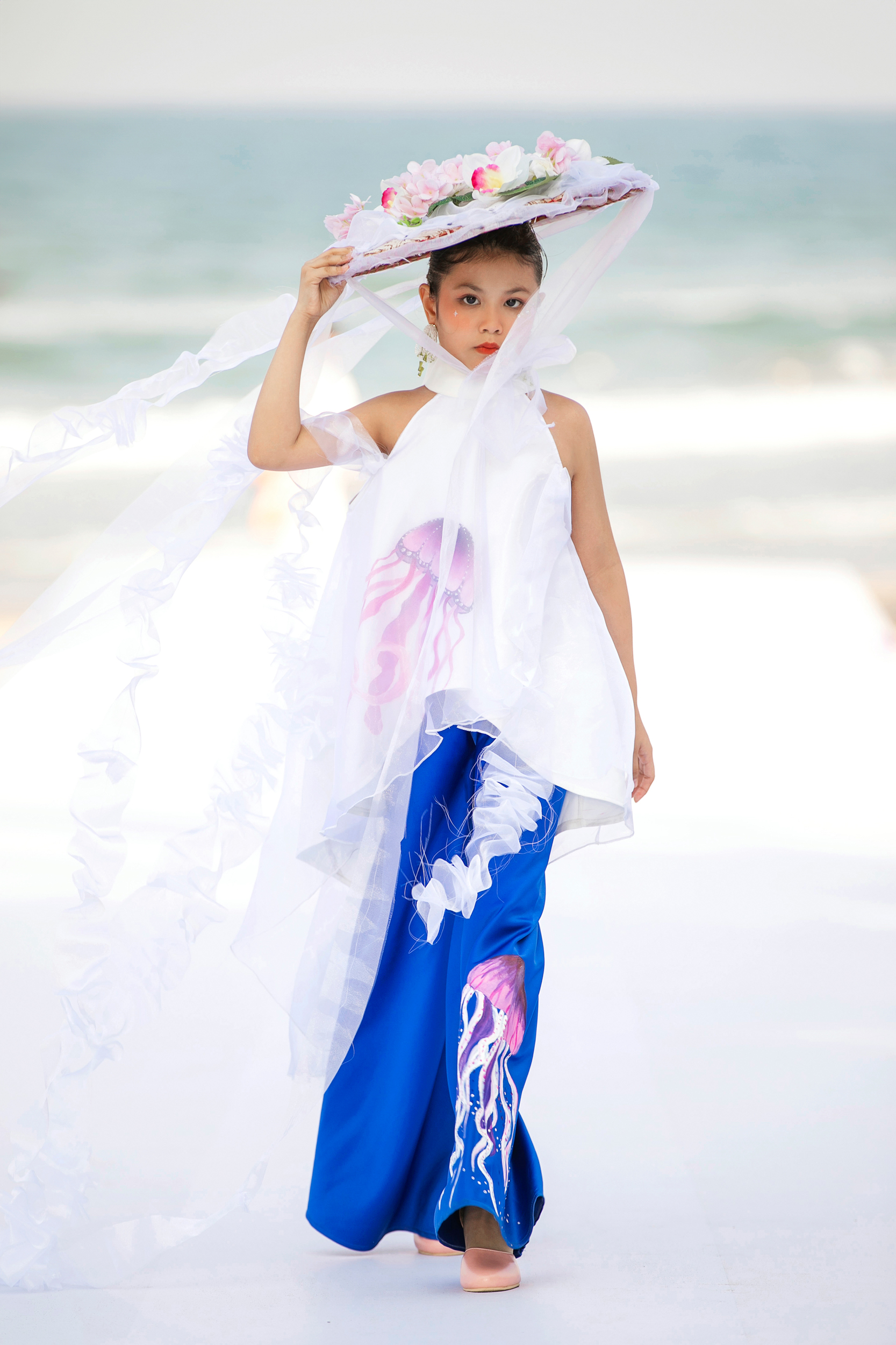 300 mẫu nhí, mẫu teen tham gia Tuần lễ thời trang trẻ em 2024 ở Đà Nẵng- Ảnh 13.
