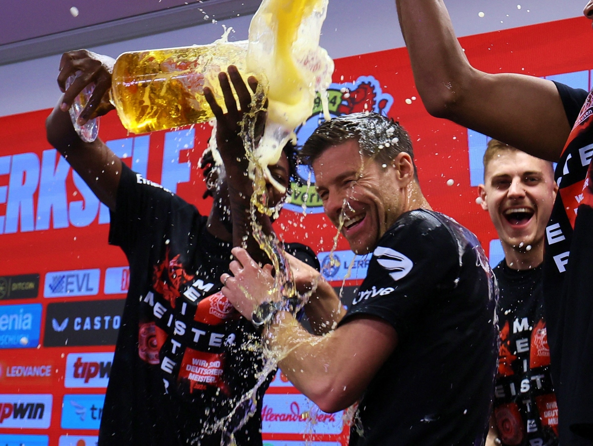 HLV Xabi Alonso giúp Leverkusen phá bỏ lời nguyền “Neverkusen”- Ảnh 1.