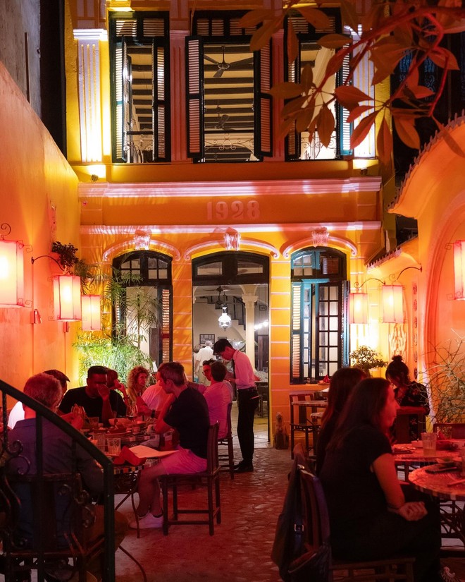 Nhà hàng ở Hà Nội mà CEO Apple Tim Cook vừa ghé uống cà phê: Nằm giữa phố cổ, nổi bật với kiến trúc độc đáo- Ảnh 8.