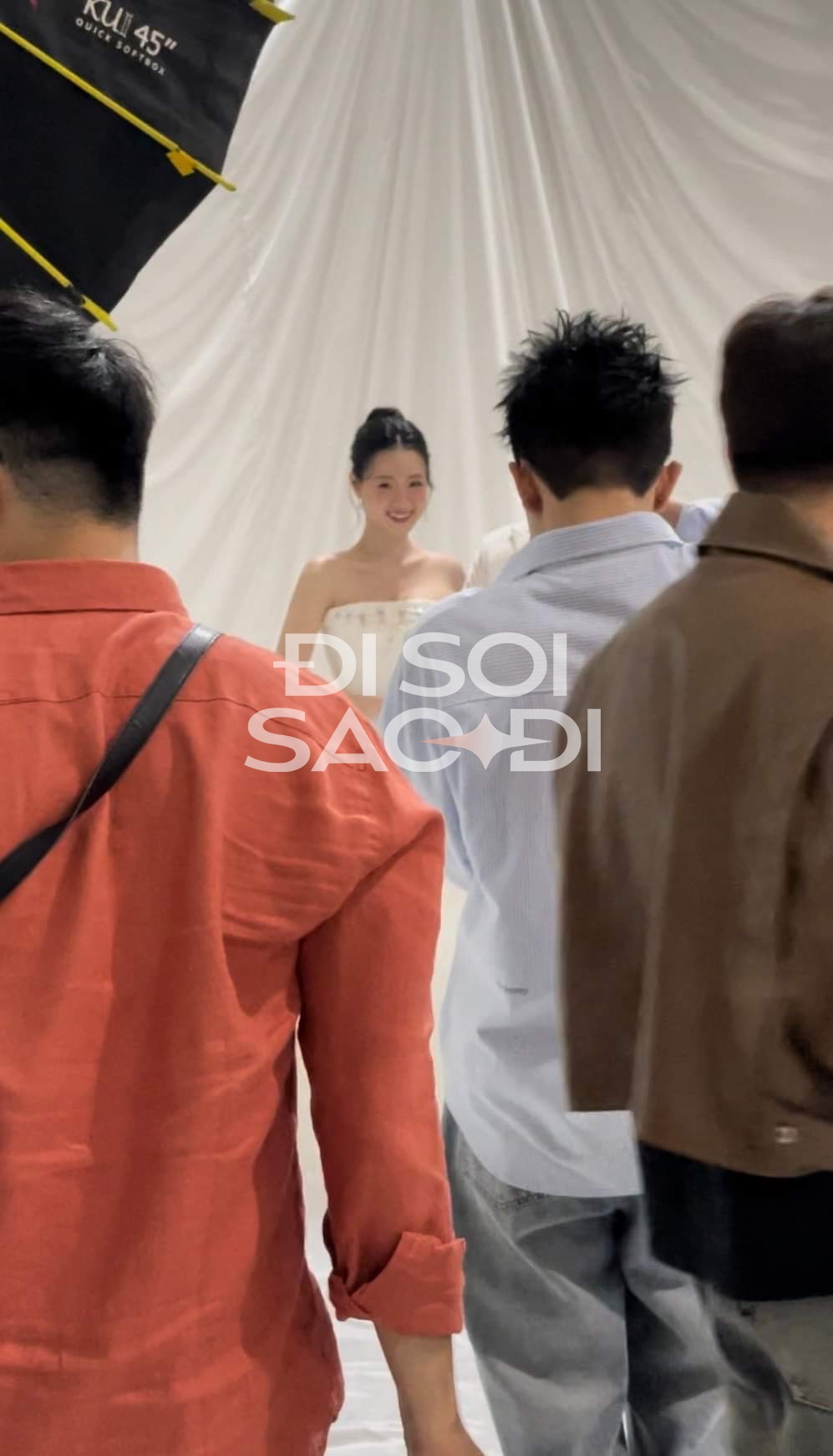 Lộ hậu trường Midu đi chụp ảnh cưới, chính thức lên xe hoa ở tuổi 35- Ảnh 2.