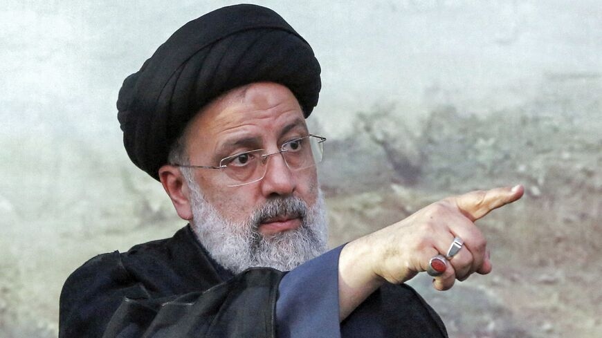 Tổng thống Iran công du nước ngoài ngay sau khi tấn công Israel- Ảnh 1.