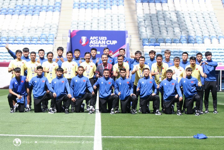 U23 Việt Nam làm quen sân trước giờ đấu U23 Kuwait- Ảnh 11.