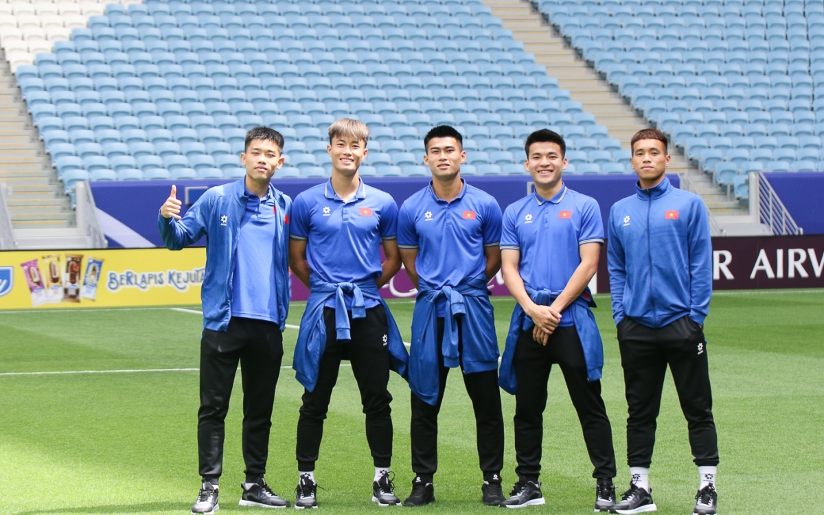 U23 Việt Nam hào hứng check-in ở sân vận động đẳng cấp World Cup- Ảnh 10.