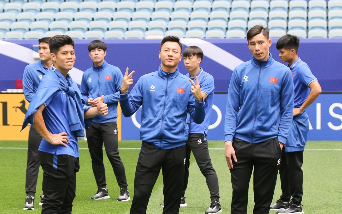 U23 Việt Nam hào hứng check-in ở sân vận động đẳng cấp World Cup- Ảnh 5.