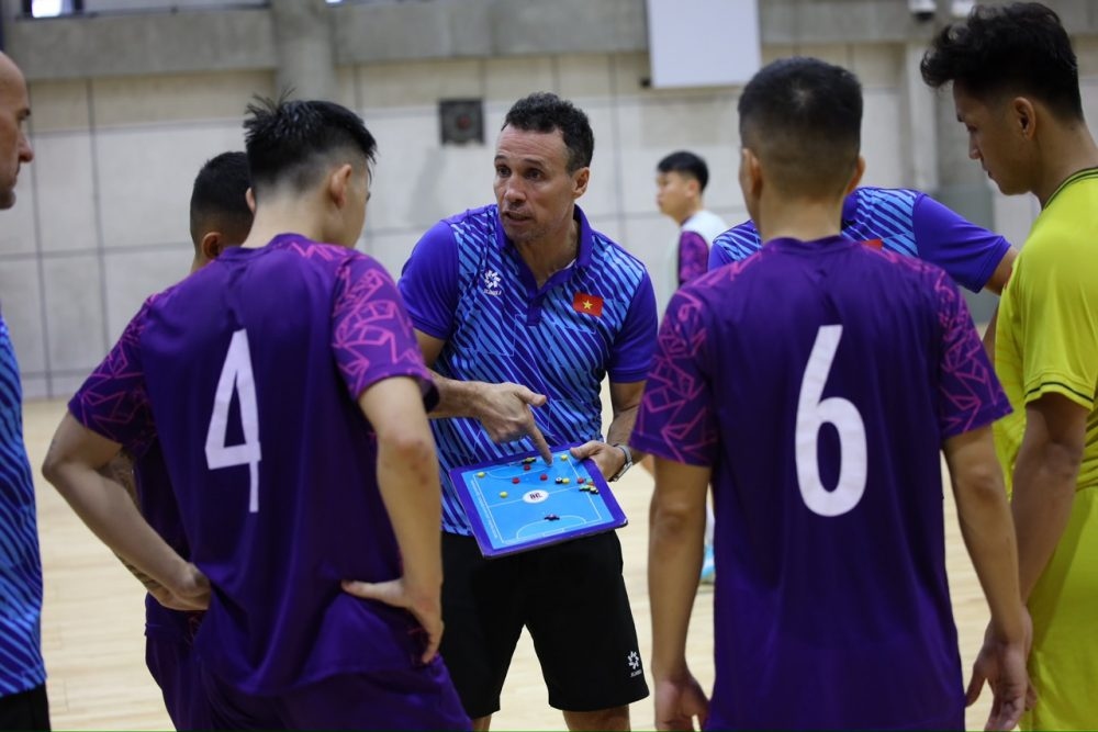HLV trưởng ĐT Futsal Việt Nam tuyên bố đanh thép trước VCK Futsal châu Á 2024- Ảnh 1.