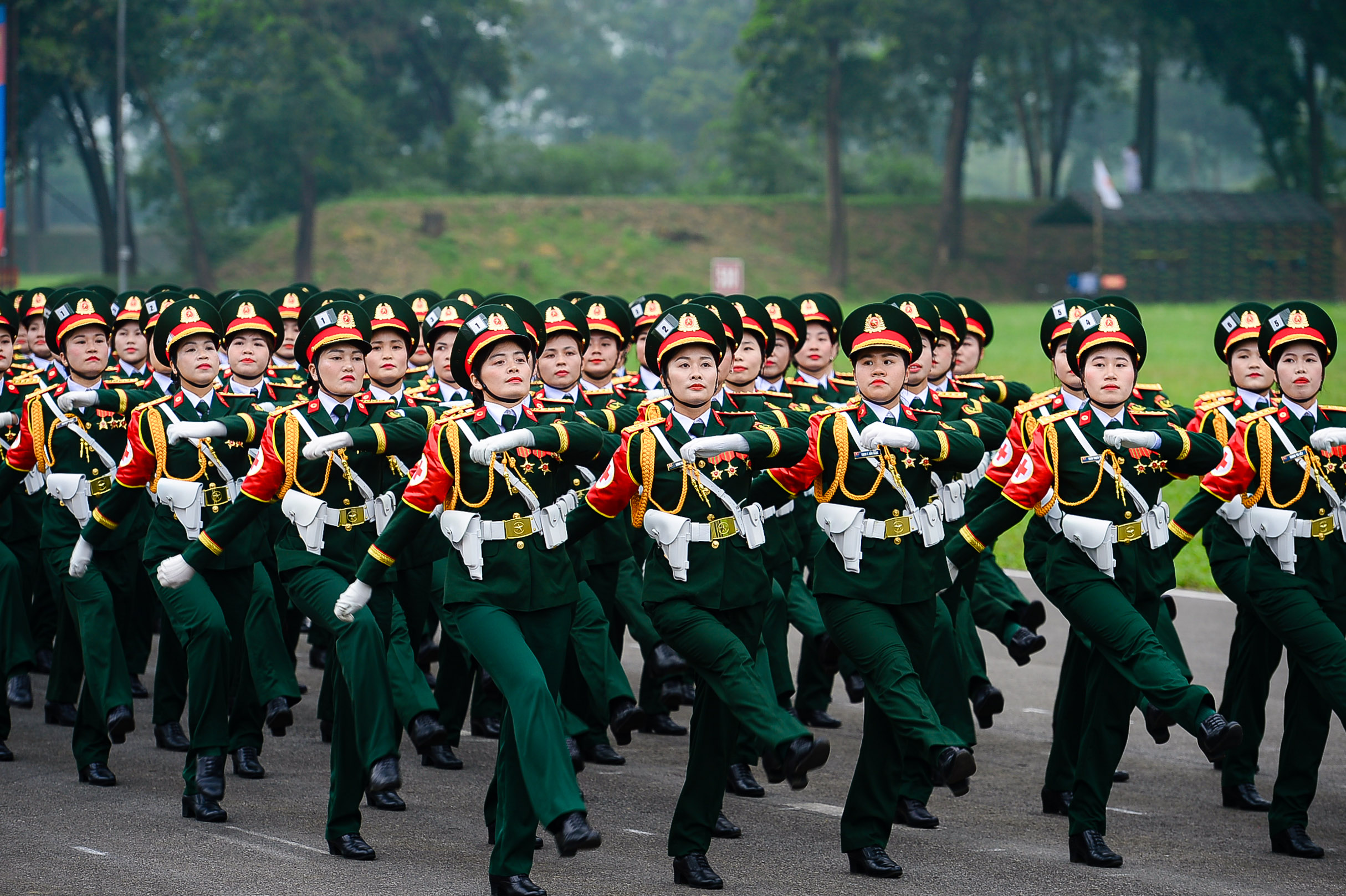 Màn bắn 21 loạt đại bác và 6 trực thăng bay diễu hành trong lễ tổng duyệt 70 năm chiến thắng Điện Biên Phủ- Ảnh 14.