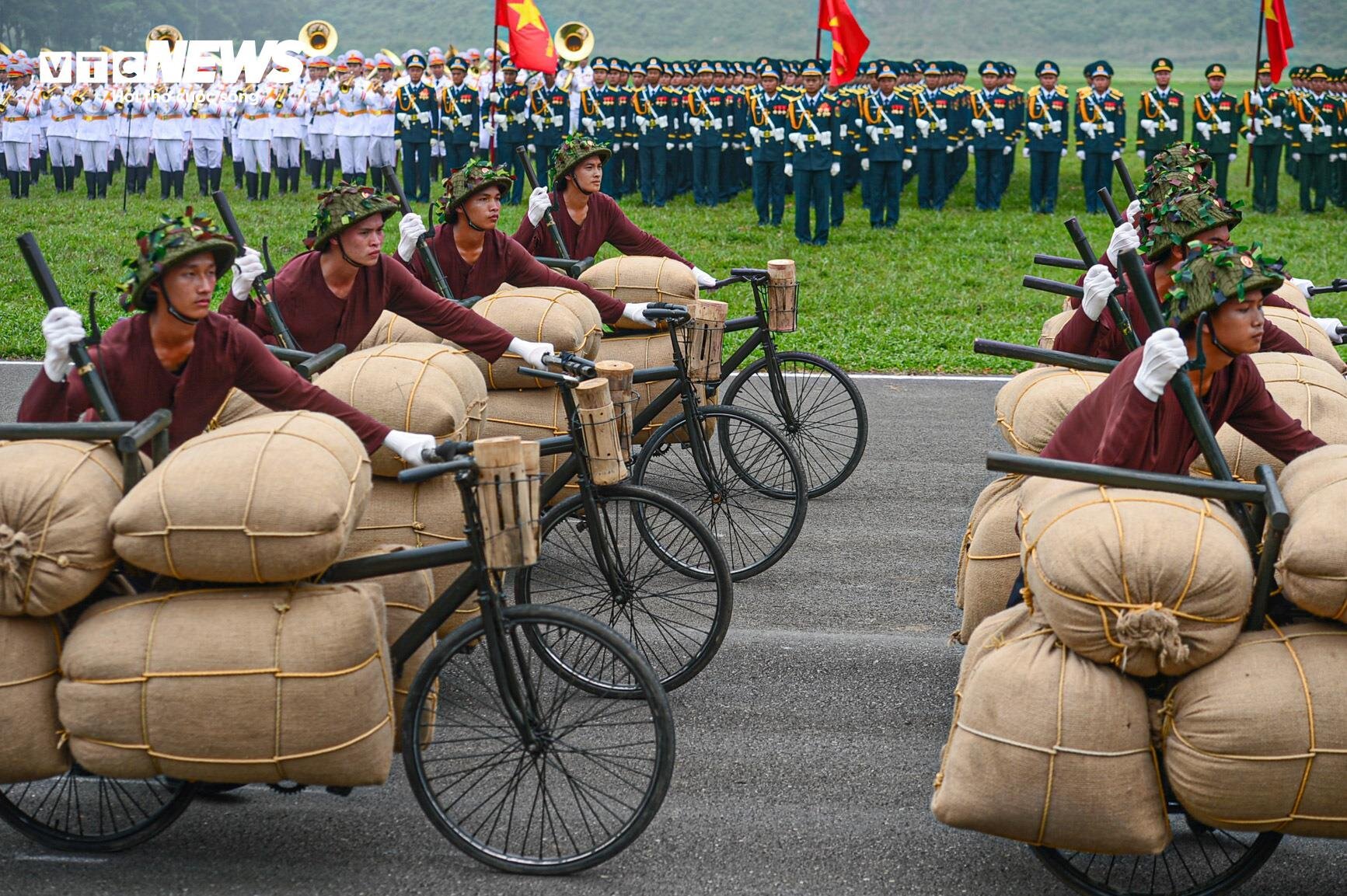 Tái hiện đoàn quân xe đạp thồ huyền thoại trong Chiến dịch Điện Biên Phủ- Ảnh 5.