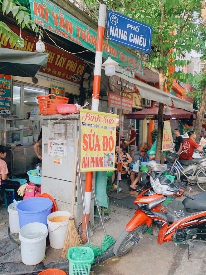 Hà Nội vừa nắng lên là dân tình đổ xô đi ăn sứa đỏ, đông tới mức ai đi ngang qua cũng phải ngó nhìn- Ảnh 10.