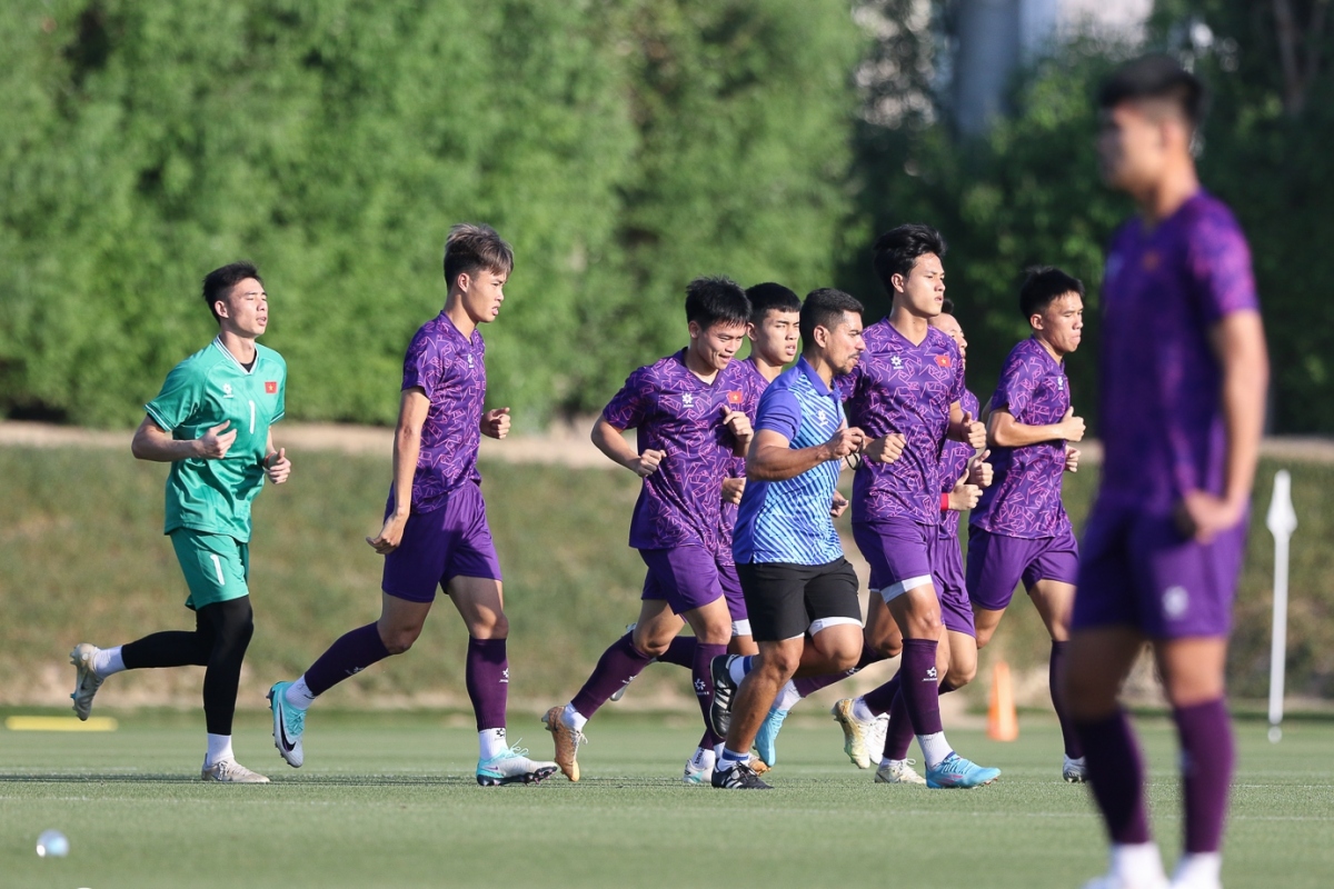 U23 Việt Nam trở lại sân tập, quyết thắng U23 Malaysia để vào tứ kết- Ảnh 1.