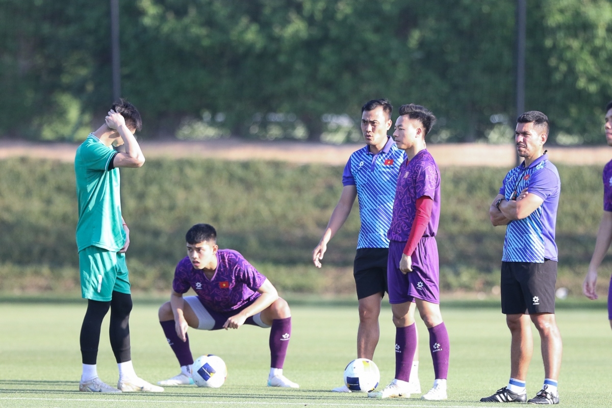 U23 Việt Nam trở lại sân tập, quyết thắng U23 Malaysia để vào tứ kết- Ảnh 4.