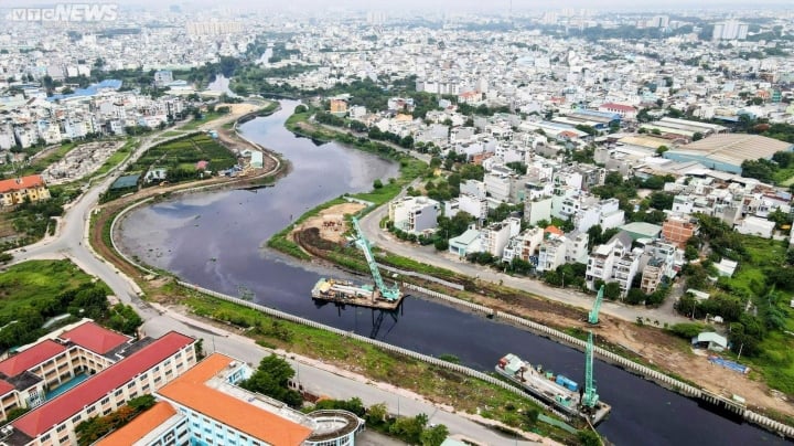 Toàn bộ nhân sự của Tập đoàn Thuận An rút khỏi công trường cải tạo kênh ở TP.HCM- Ảnh 1.