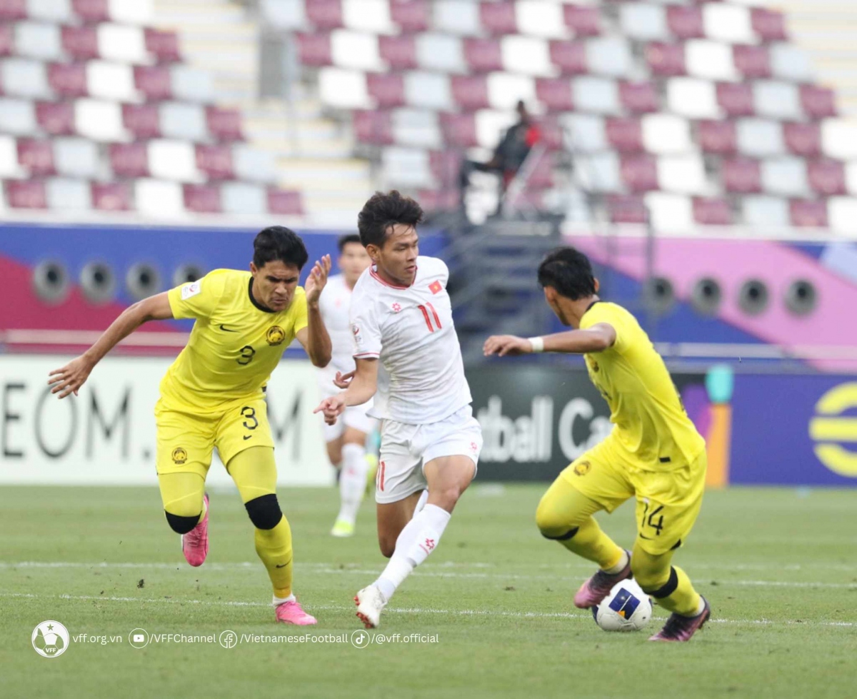 U23 Việt Nam 2-0 U23 Malaysia: Mơ về Olympic giữa hiện thực nhức nhối- Ảnh 3.