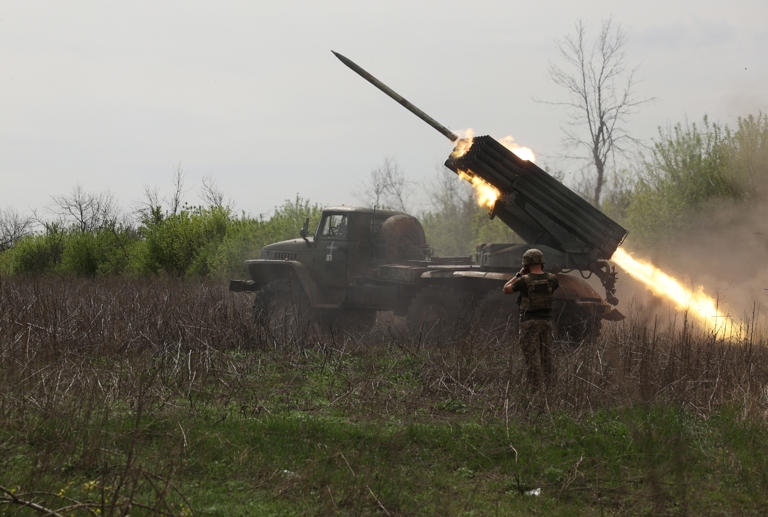 Ukraine căng mình lập “phòng tuyến thép” trước các đợt tấn công ồ ạt của Nga- Ảnh 1.