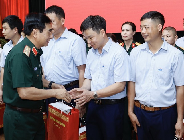 Đại tướng Phan Văn Giang: Phải có cơ chế, chính sách thúc đẩy công nghiệp quốc phòng phát triển- Ảnh 5.