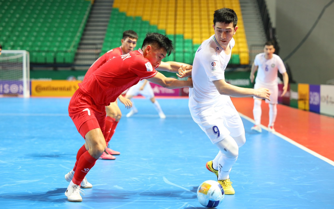 Kiên cường trước Uzbekistan, tuyển Việt Nam tiếp tục săn vé dự World Cup