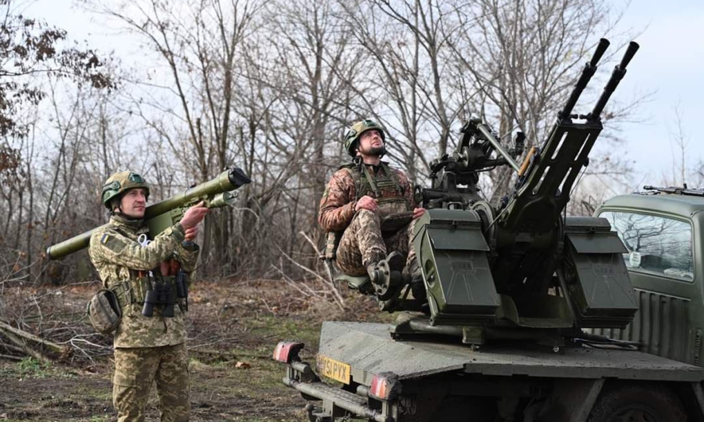 Giao tranh nảy lửa ở miền Đông, Nga dồn lực chiếm giữ thành trì của Ukraine- Ảnh 1.
