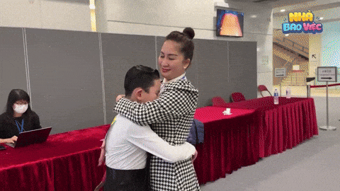 Khoảnh khắc con trai Khánh Thi - Phan Hiển ôm mẹ khóc nức nở vì thua cuộc, trước khi giành ngôi vô địch giải thế giới lần 2- Ảnh 2.