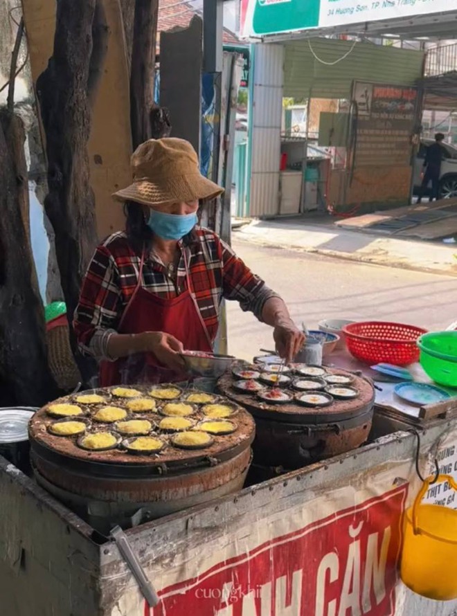 4 quán ngon chỉ dân địa phương mới biết ở Nha Trang: Bánh canh lòng cá phải thử khi đến xứ biển, hàng gỏi bò khô núp hẻm- Ảnh 10.
