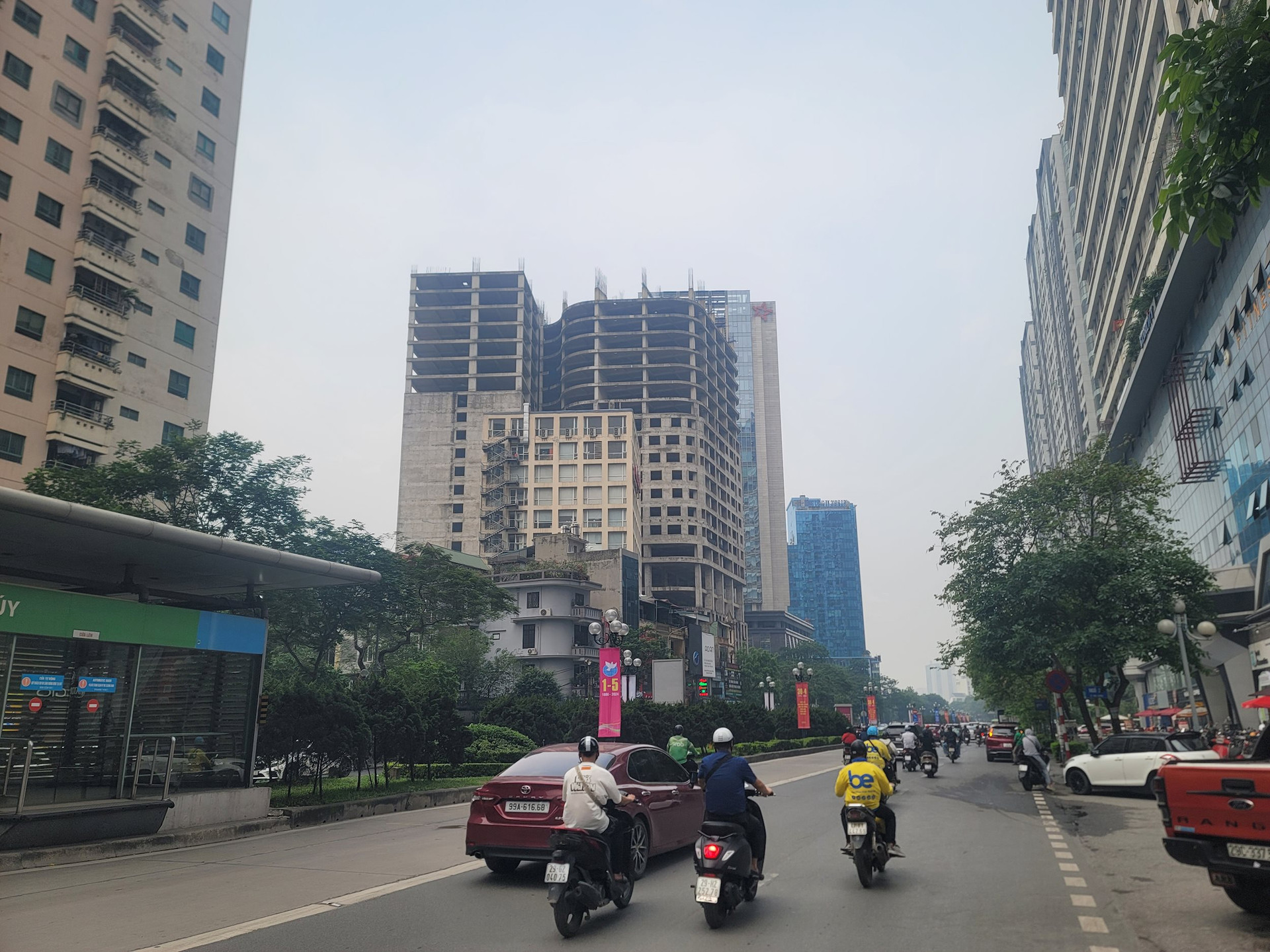 Hà Nội: Dự án trên đường Lê Văn Lương bị khởi tố vụ án hình sự
- Ảnh 1.