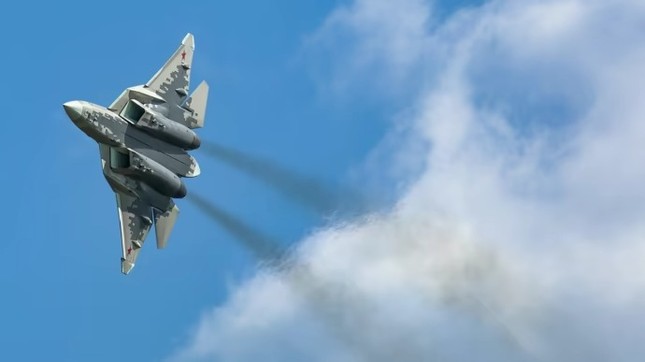Tờ Pravda: Nga triển khai máy bay Su-57 nhưng 'né' hệ thống phòng không của Ukraine- Ảnh 1.