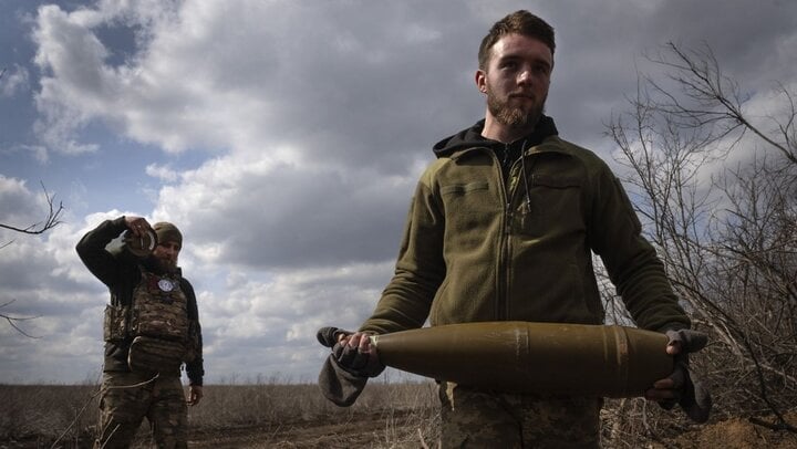 Nga quyết tâm giành quyền kiểm soát Chasov Yar ở Ukraine- Ảnh 3.