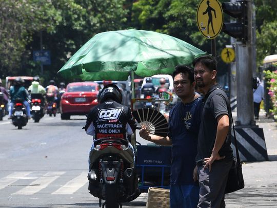 Chùm ảnh: Nắng nóng lịch sử tại hàng loạt quốc gia Đông Nam Á khiến người dân 