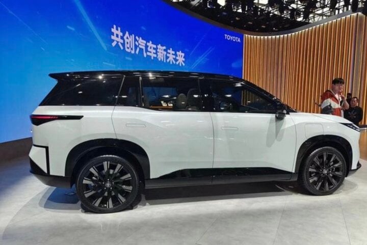 Toyota trình làng bộ đôi xe điện hoàn toàn mới tại Trung Quốc- Ảnh 7.
