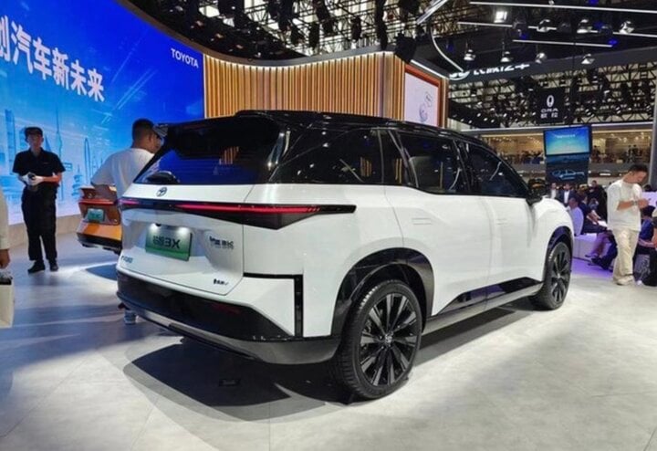 Toyota trình làng bộ đôi xe điện hoàn toàn mới tại Trung Quốc- Ảnh 8.