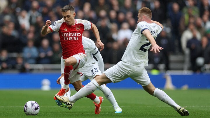 Kết quả Ngoại Hạng Anh: Thắng kịch tính Tottenham, Arsenal giữ ngôi đầu- Ảnh 1.